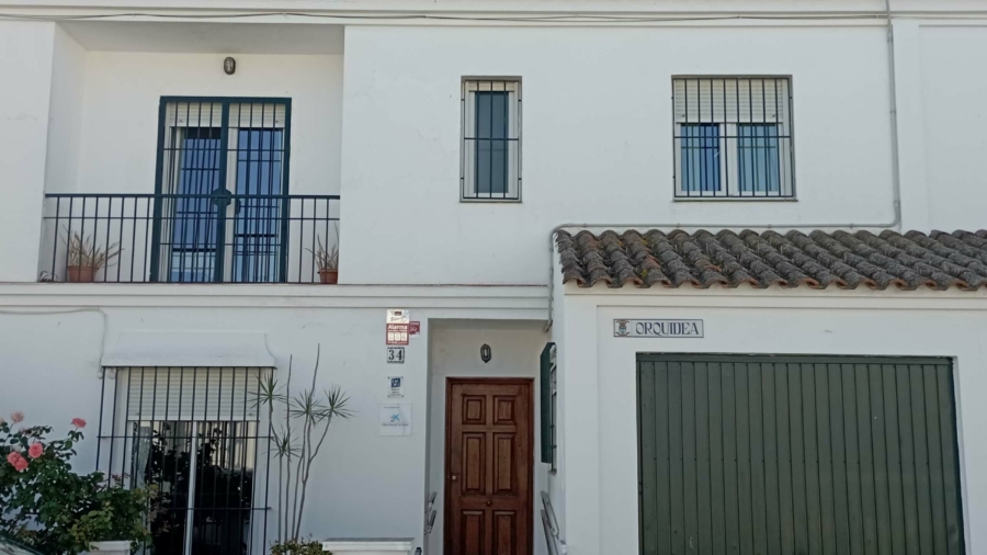 CEE DE UNA VIVIENDA ADOSADA EN LEPE