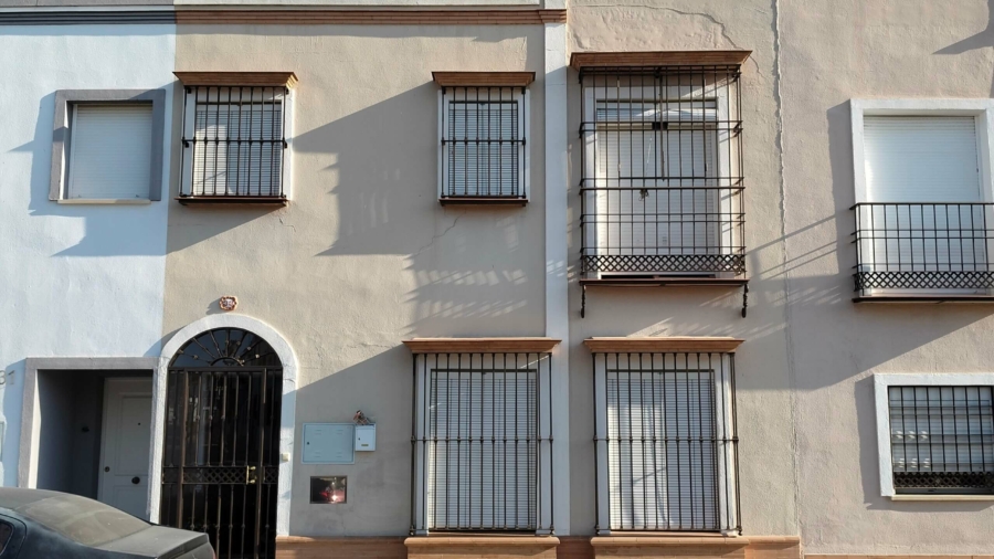 TASACION OFICIAL DE UN ADOSADO EN LA PALMA DEL CONDADO