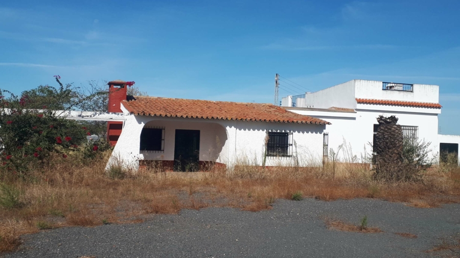CEE DE UNA CASA EN EL CAMPO