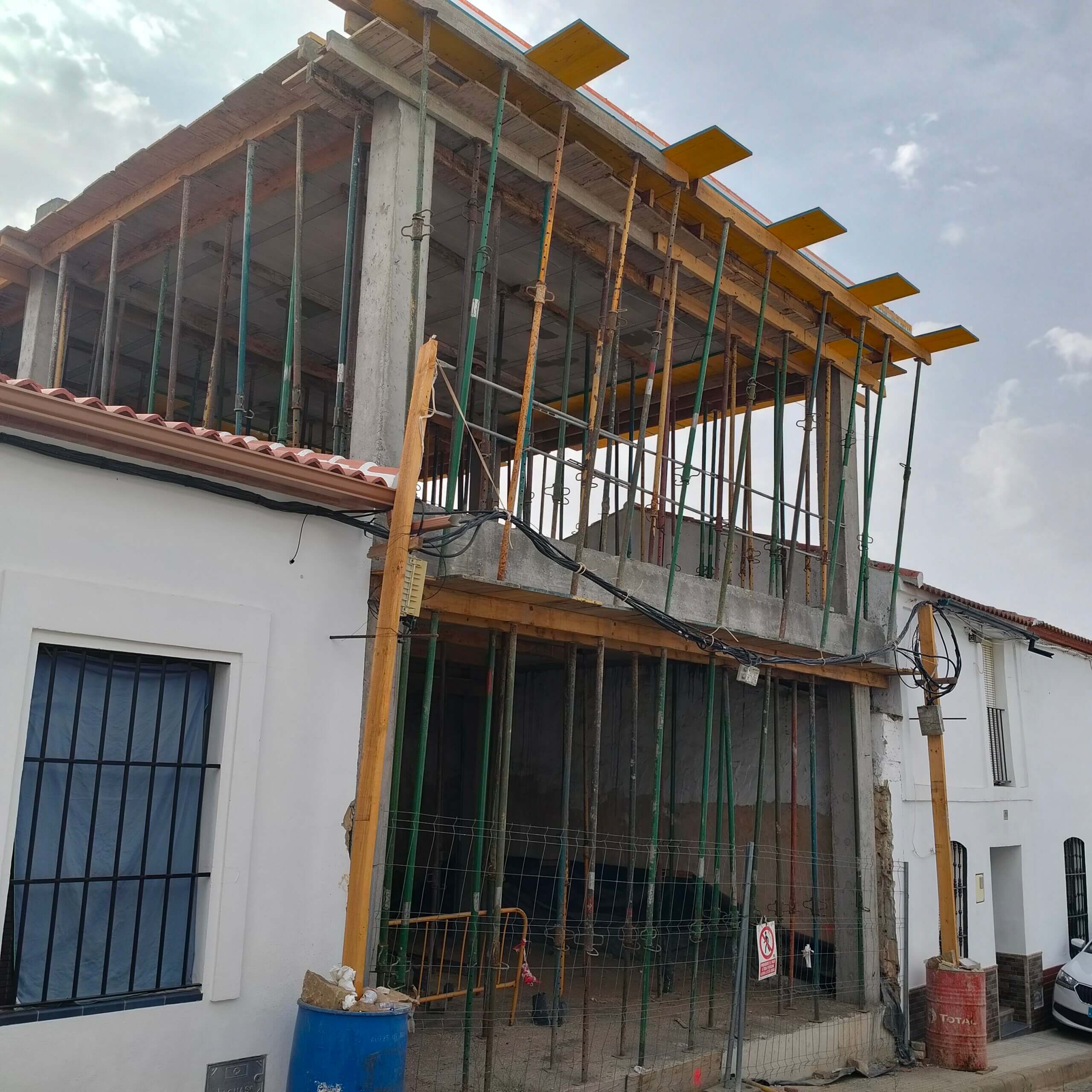 CERTIFICACION DE OBRAS EN CALAÑAS