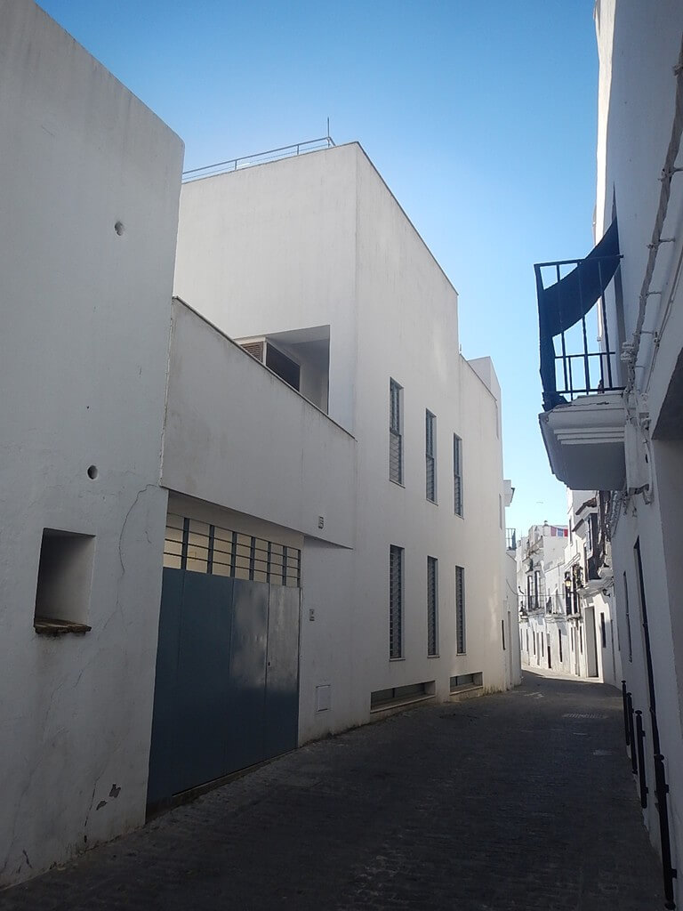 CEE DE UN EDIFICIO EN VEJER DE LA FRONTERA