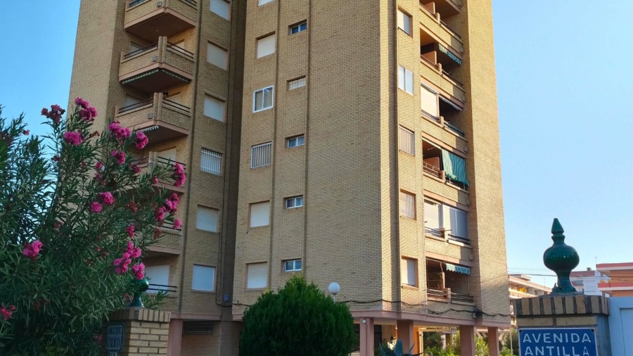 CEE DE UN PISO EN LA ANTILLA