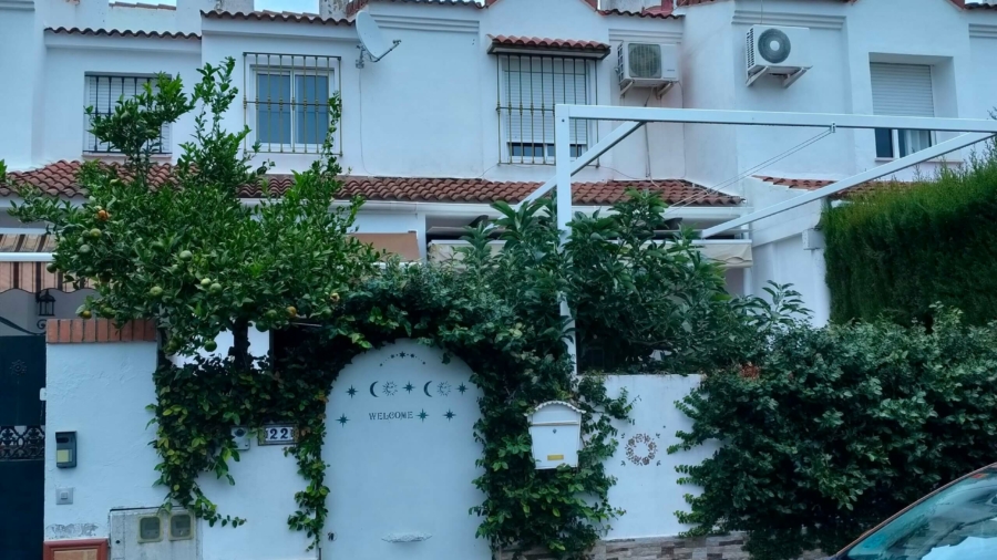 CEE DE UN ADOSADO EN BELLAVISTA