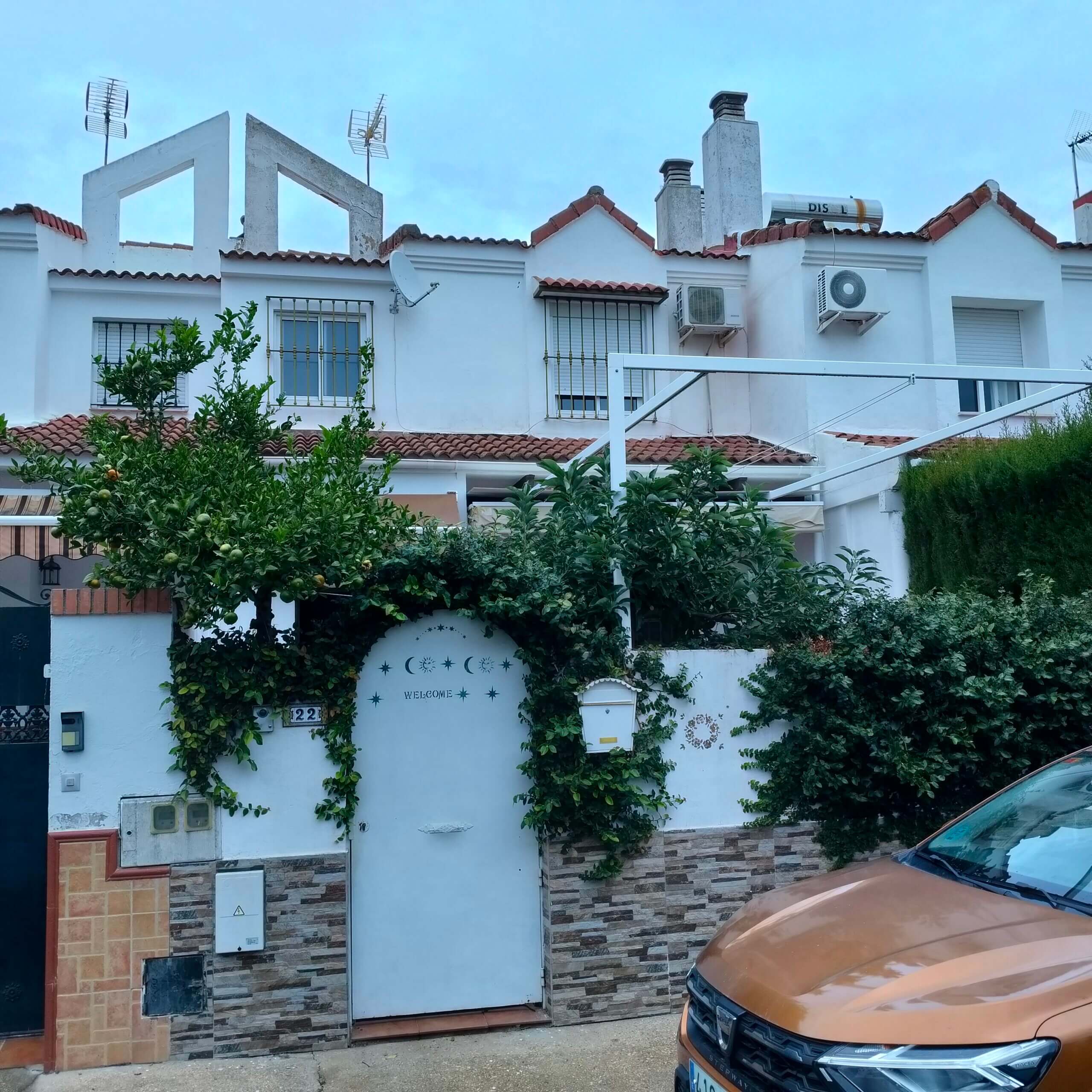 CEE DE UN ADOSADO EN BELLAVISTA