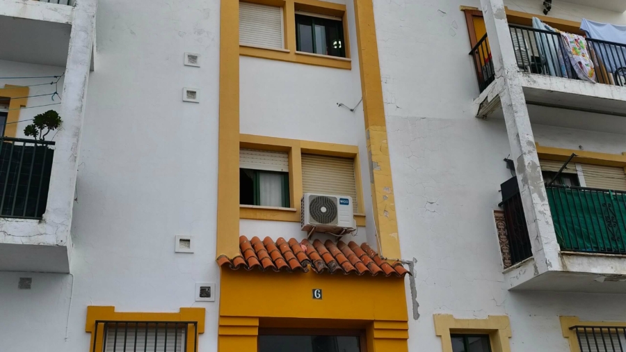 CEE DE UN PISO EN MOGUER