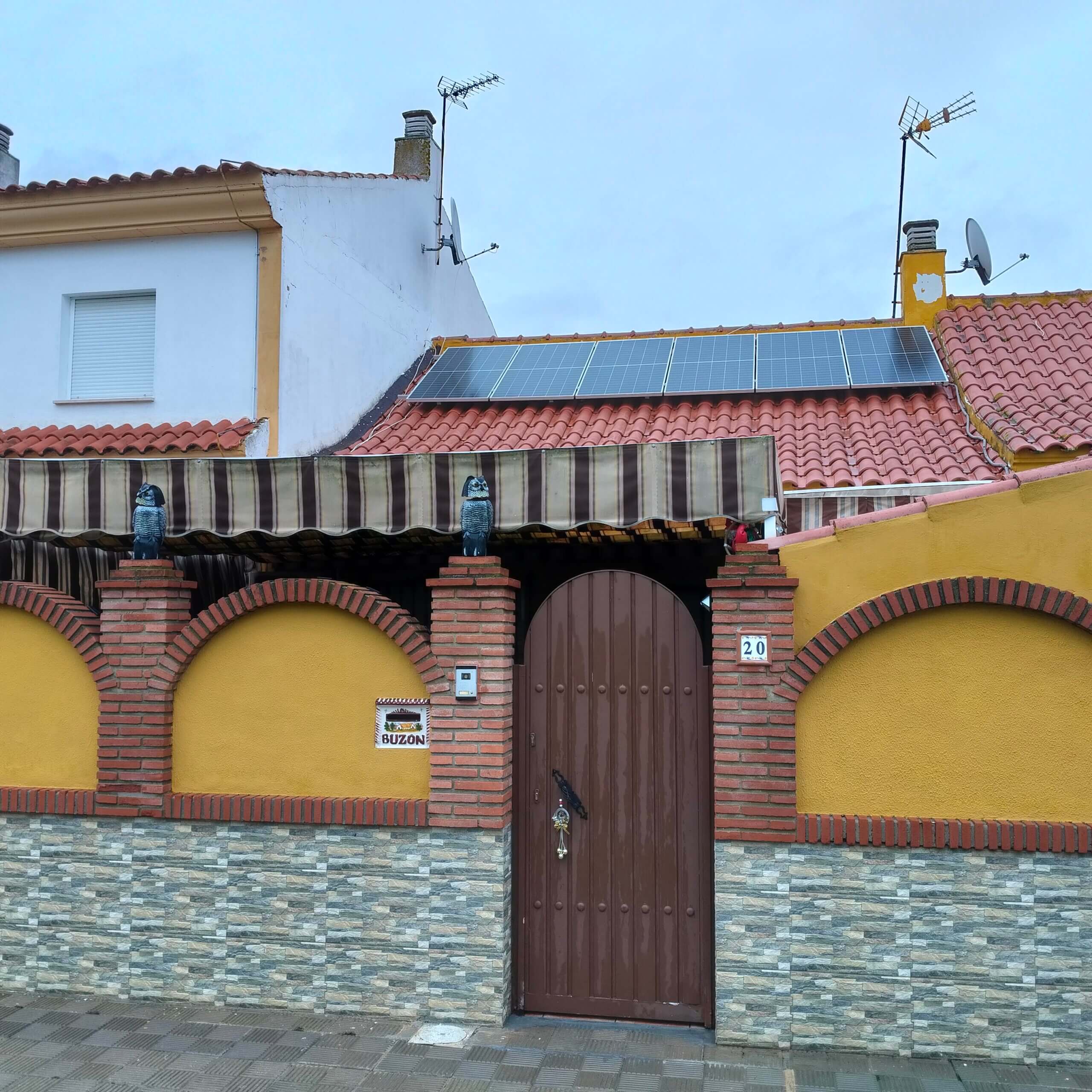 CEE DE UN ADOSADO EN ALJARAQUE