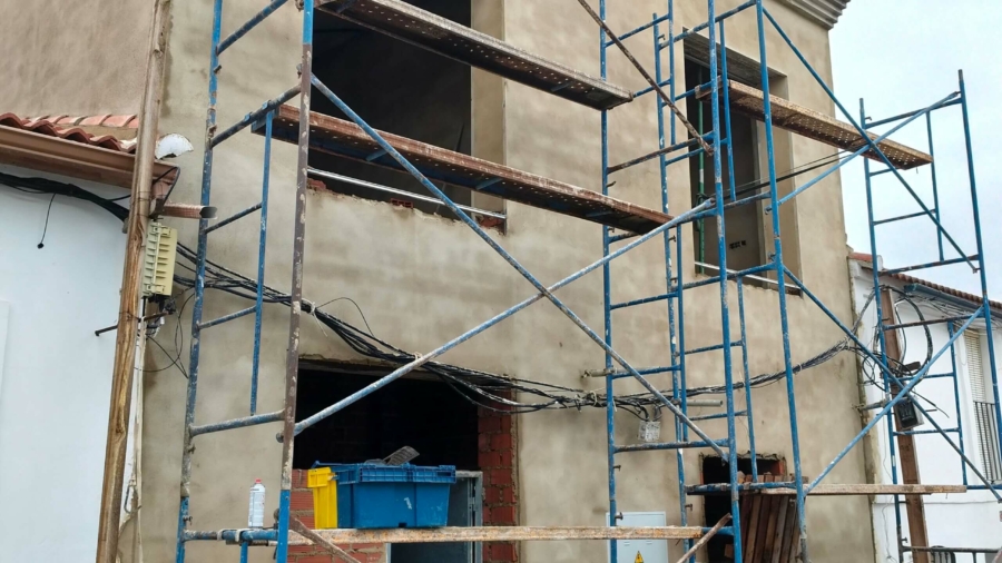 CERTIFICACION DE OBRAS DE UNA VIVIENDA EN CONSTRUCCION EN CALAÑAS