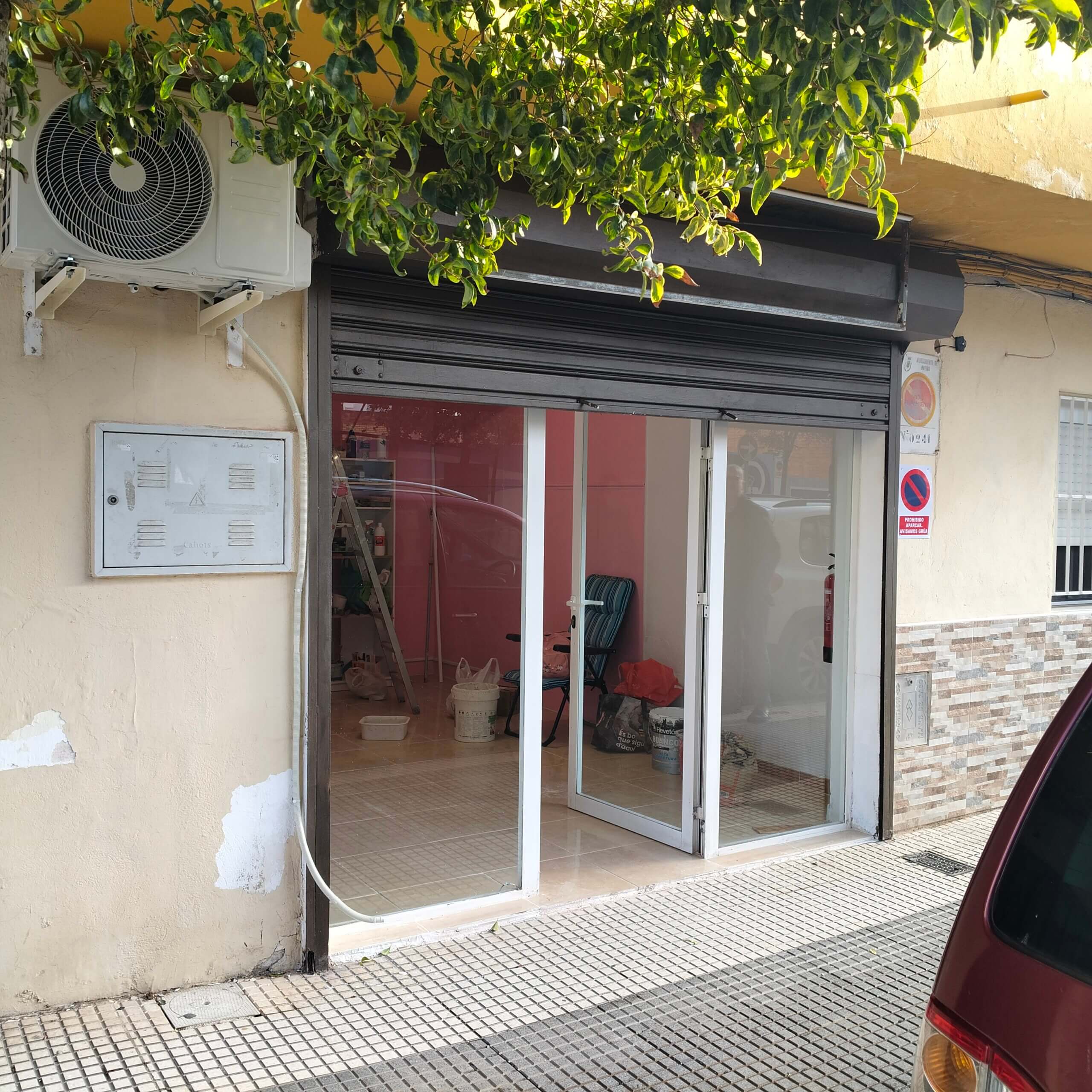 DICTAMEN DE APERTURA DE UNA TIENDA DE PERFUMES Y DROGUERIA EN HUELVA