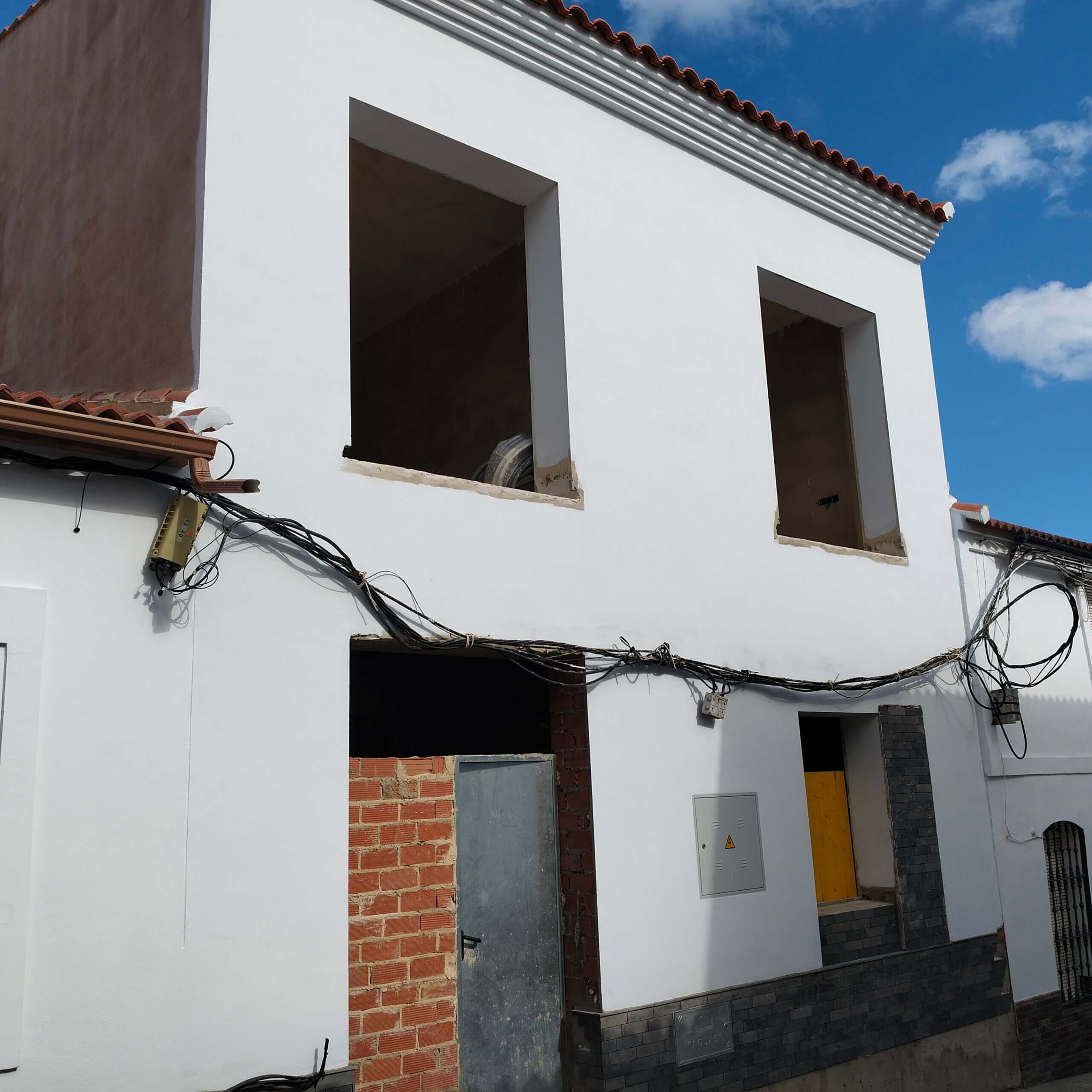 CERTIFICACION DE OBRAS DE UNA VIVIENDA EN CONSTRUCCION EN CALAÑAS
