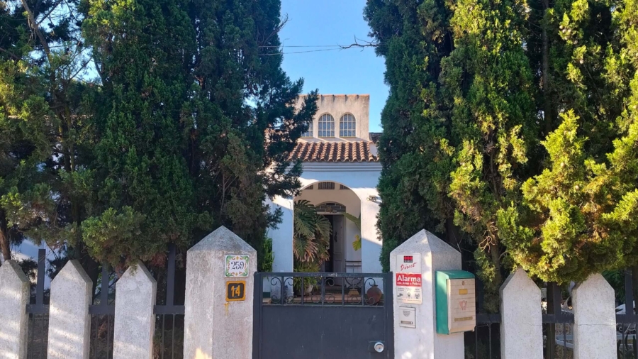 VALORACION CONTRADICTORIA DE UN CHALET EN LA DEHESA GOLF