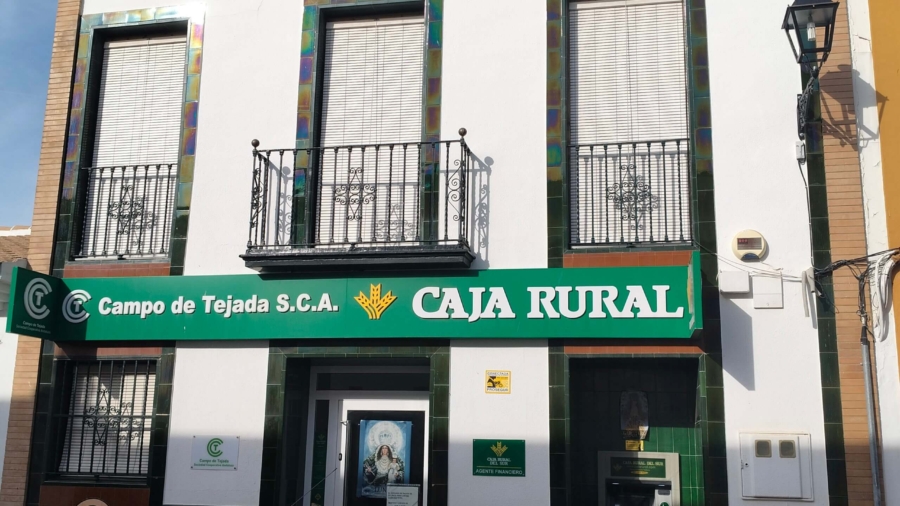CEE DE UN EDIFICIO DE OFICINAS EN ESCACENA DEL CAMPO