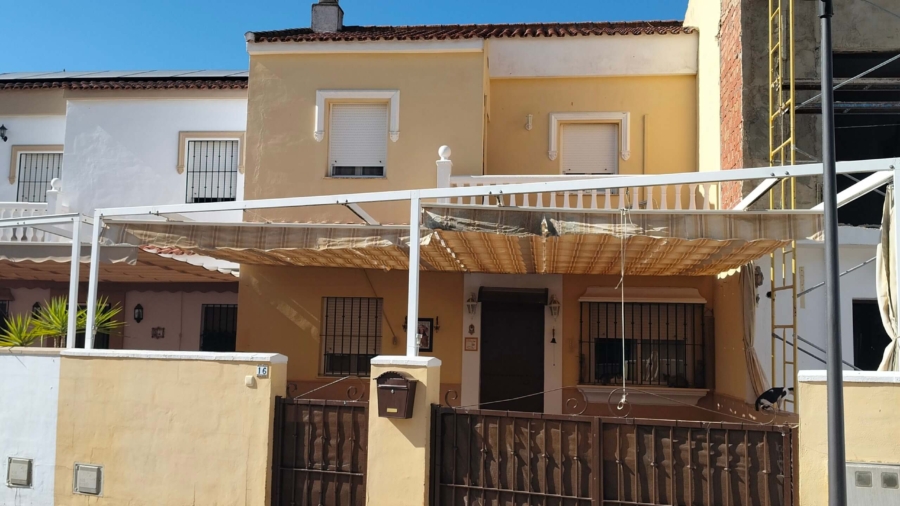 CEE Y TASACION OFICIAL DE UNA CASA EN CHUCENA