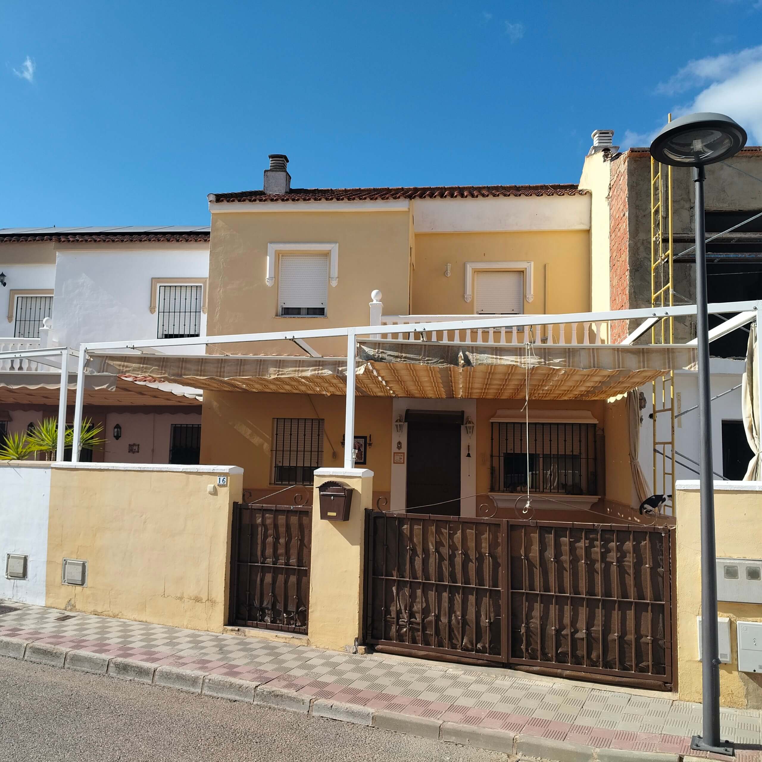 CEE Y TASACION OFICIAL DE UNA CASA EN CHUCENA