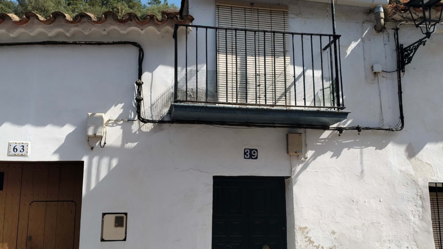 CEE DE UNA CASA EN GALAROZA
