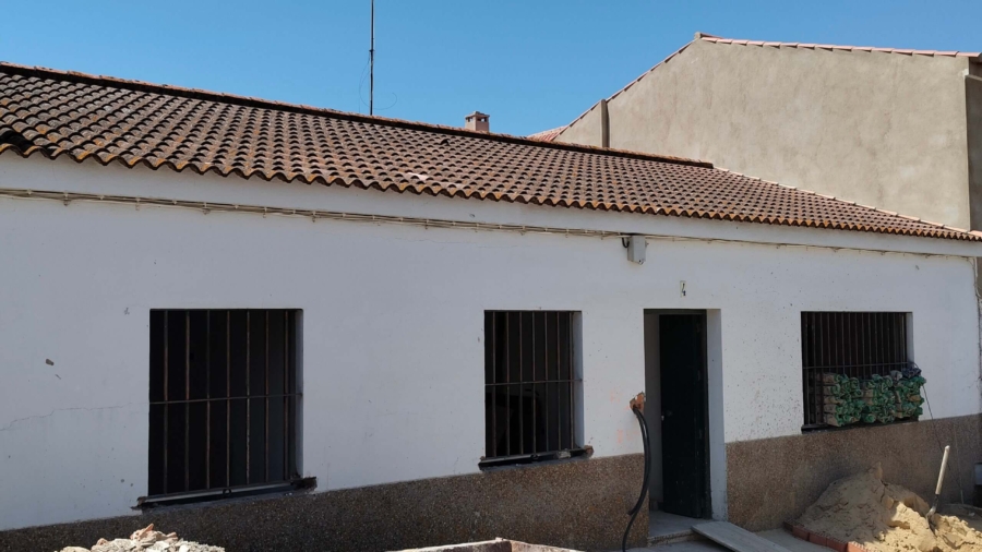 CERTIFICACION DE OBRAS DE UNA VIVIENDA EN VILLANUEVA DE LOS CASTILLEJOS