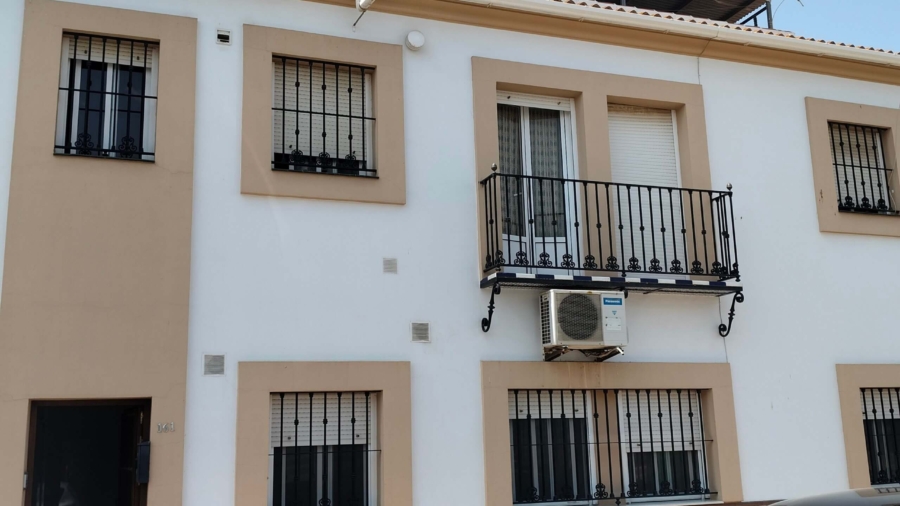 CEE DE UN PISO EN BOLLULLOS PAR DEL CONDADO